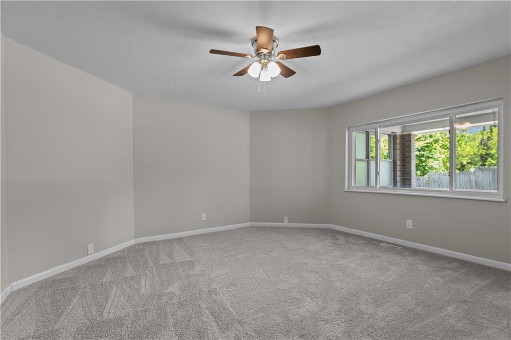 228 Marion Street McKees Rocks, PA 15136 - Photo 4 of 22 Gallery Image 4