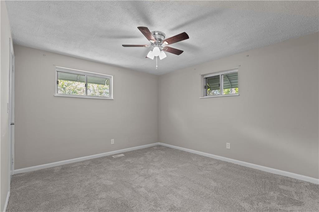 228 Marion Street McKees Rocks, PA 15136 - Photo 10 of 22 Gallery Image 10