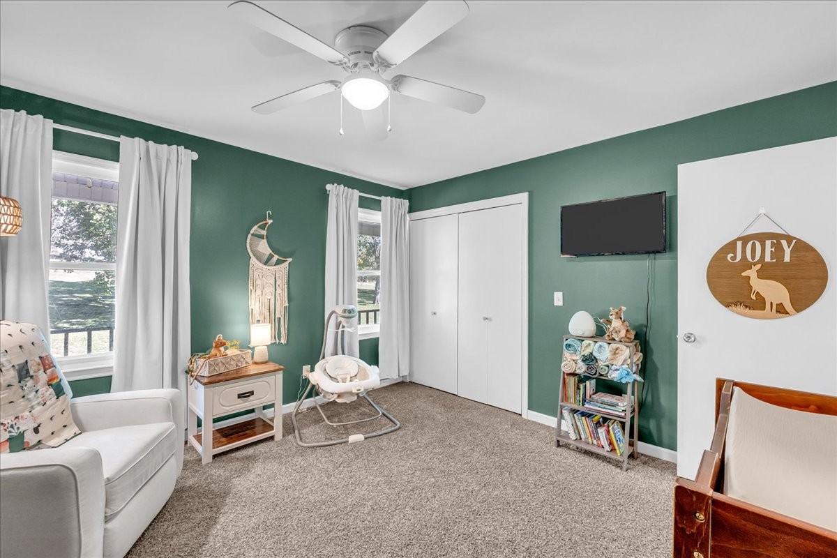 487 County Line Road Lynchburg, TN 37352 - Photo 29 of 63 a living room with furniture and a large window