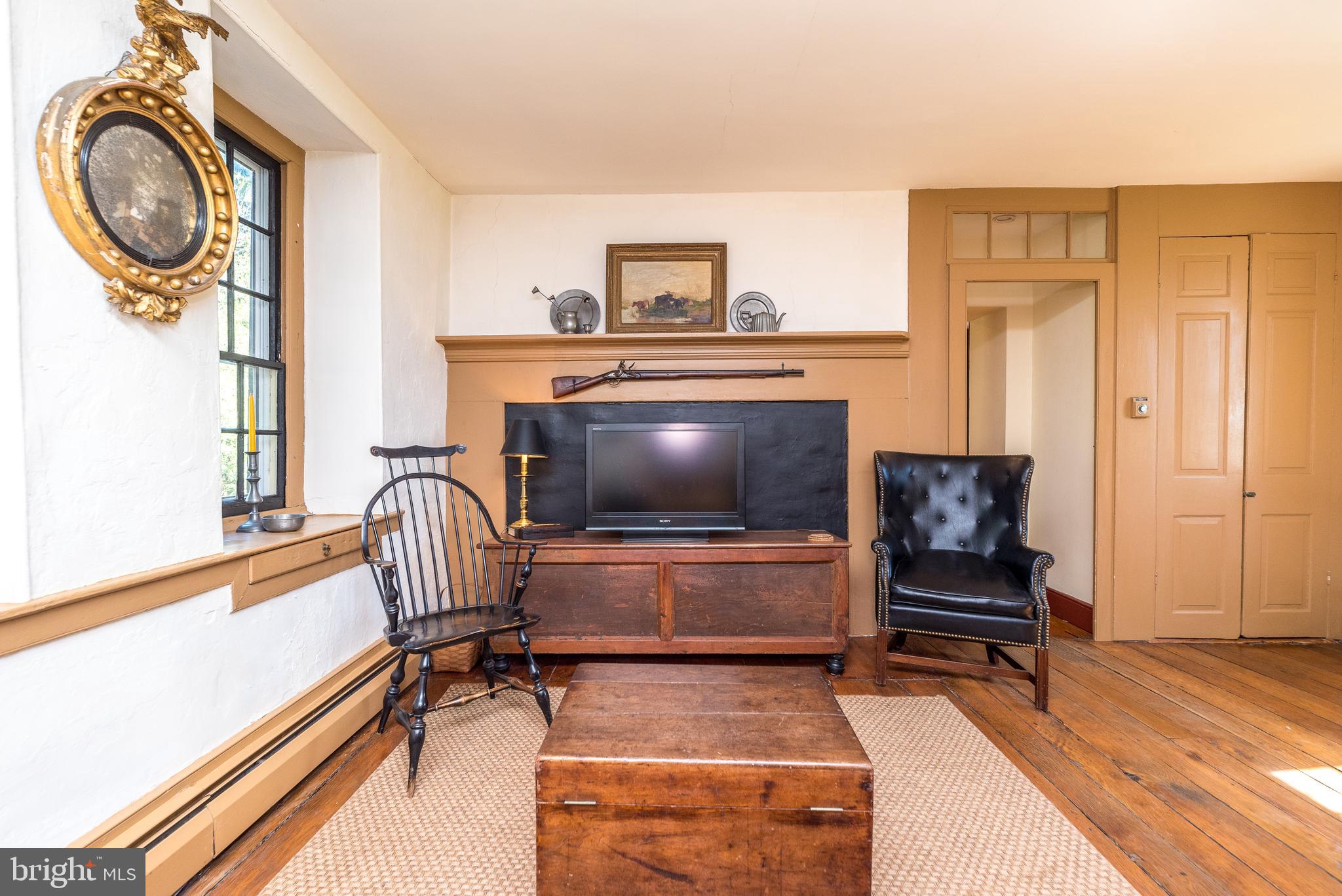 4522 New Hope Road New Hope, PA 18938 - Photo 15 of 101 TV viewing or reading a great book