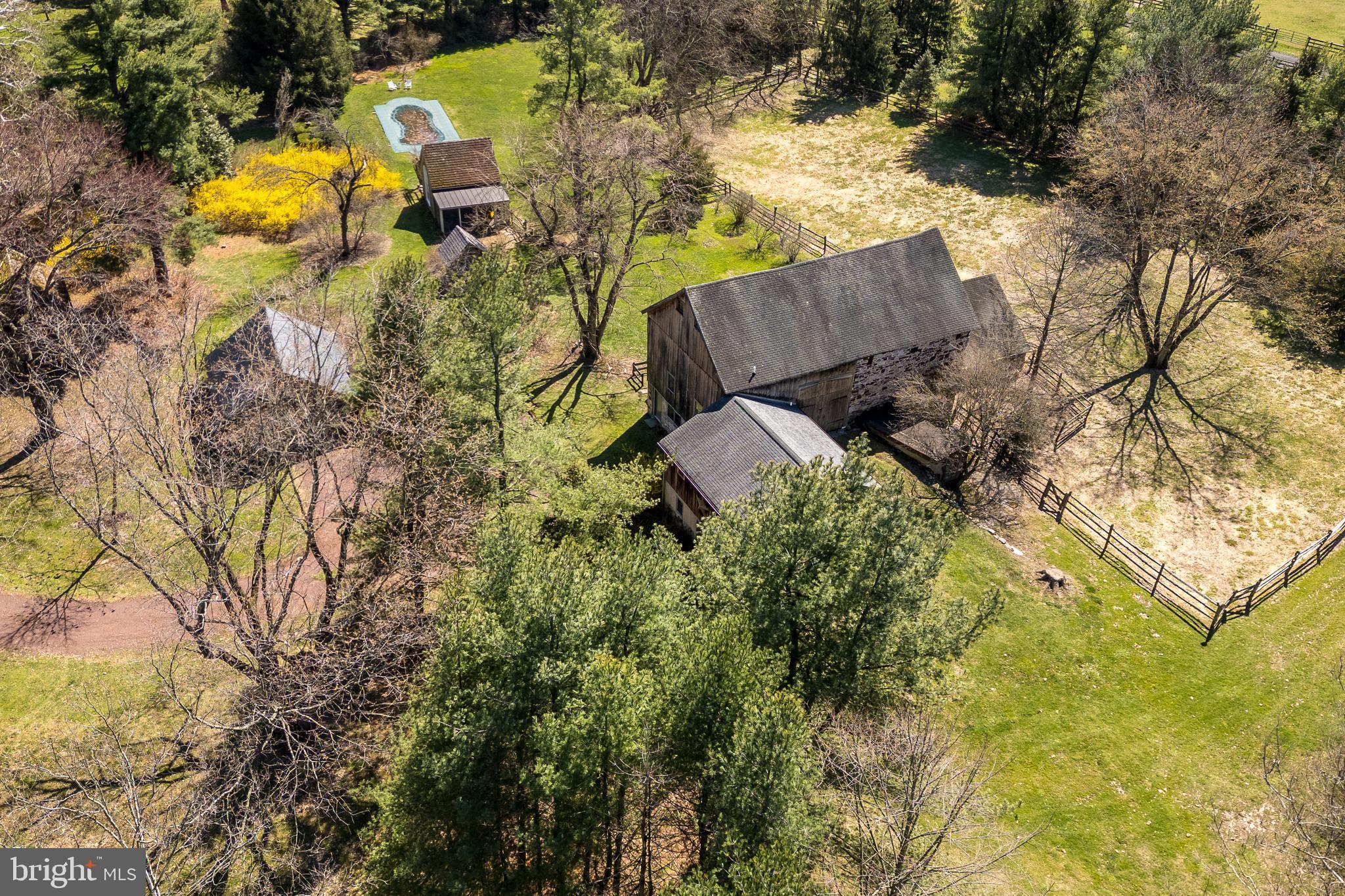 4522 New Hope Road New Hope, PA 18938 - Photo 6 of 101 Showing some fenced area