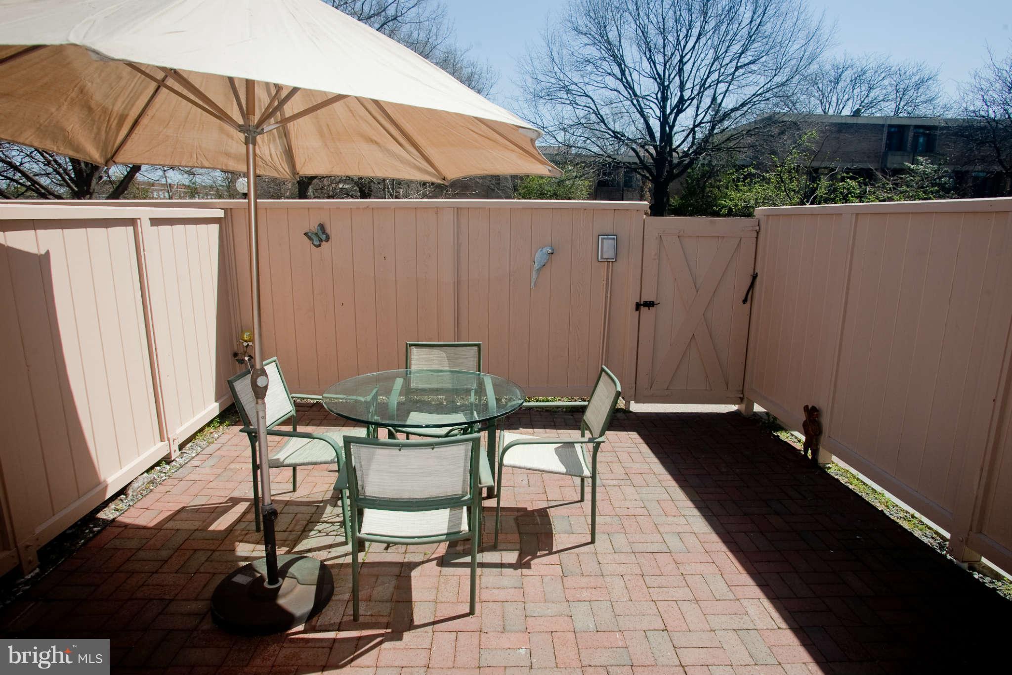 232 M Street Southwest, Unit 39 Washington, DC 20024 - Photo 21 of 25 Exterior (Front)