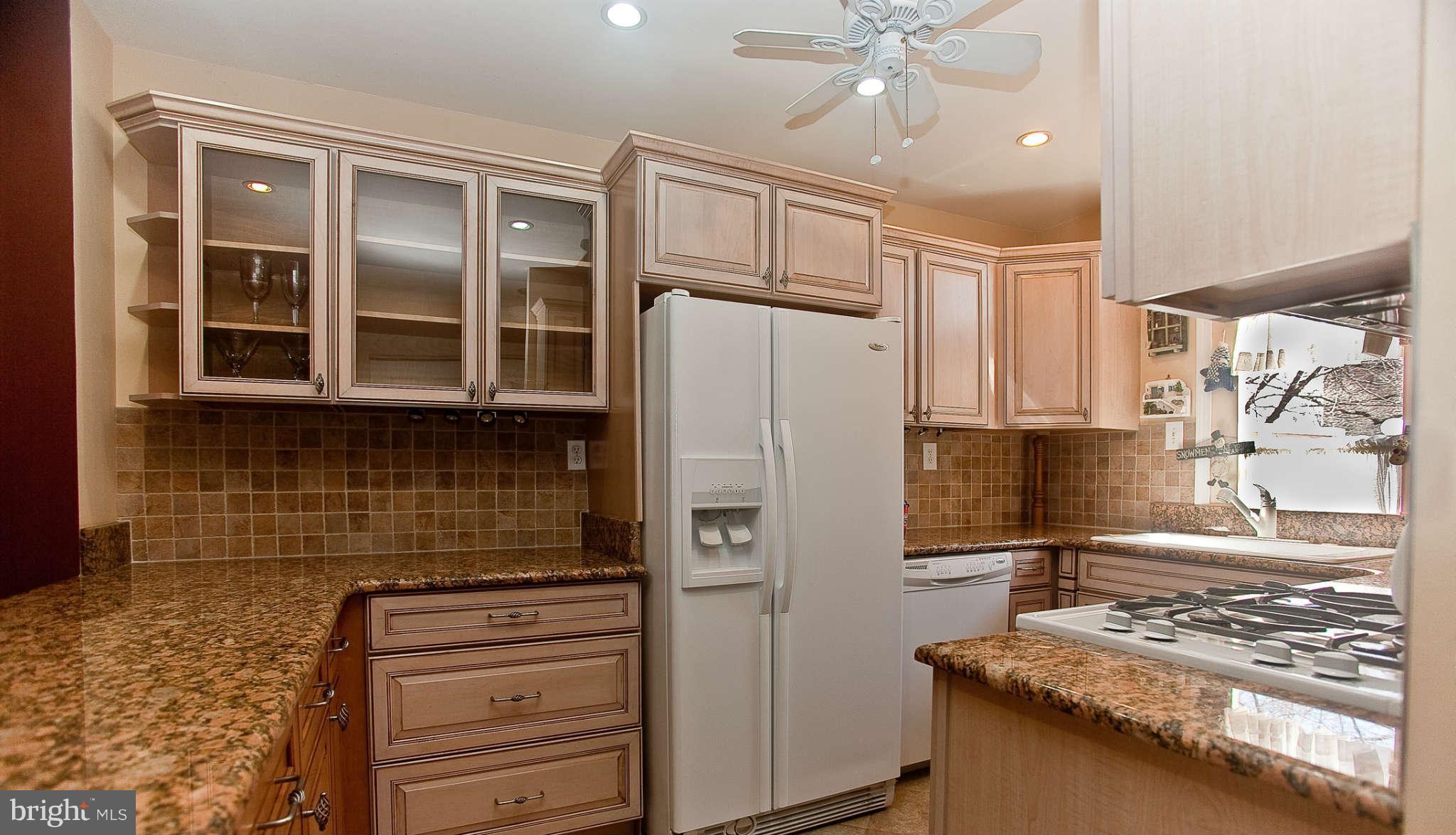 232 M Street Southwest, Unit 39 Washington, DC 20024 - Photo 6 of 25 Kitchen