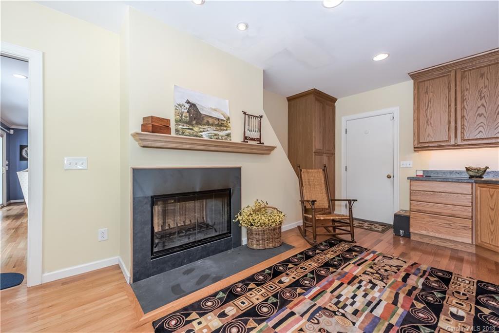 1112 Palmyra Drive Tega Cay, SC 29708 - Photo 17 of 36 Gallery Image 17