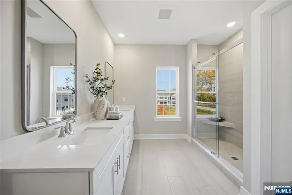 $999,950 | 12 Belmont Place, Oakland, NJ 07436