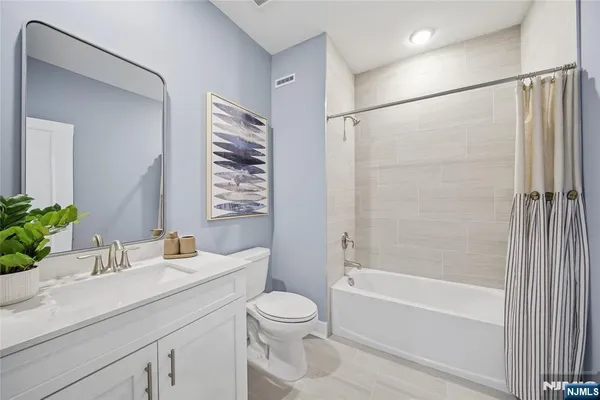 $999,950 | 12 Belmont Place, Oakland, NJ 07436