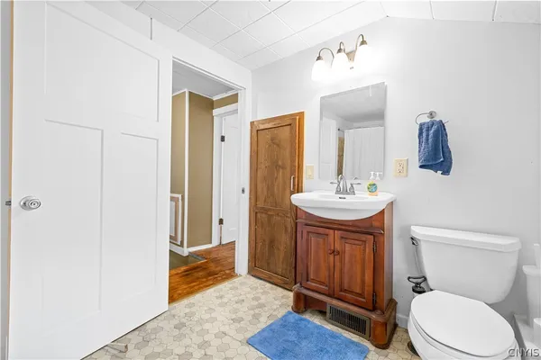 $249,500 | 4450 Thieme Gulf Road, Westmoreland, NY 13323