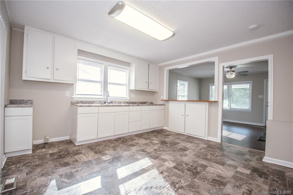 1002 Delview Road Cherryville, NC 28021 - Photo 6 of 23 Gallery Image 6