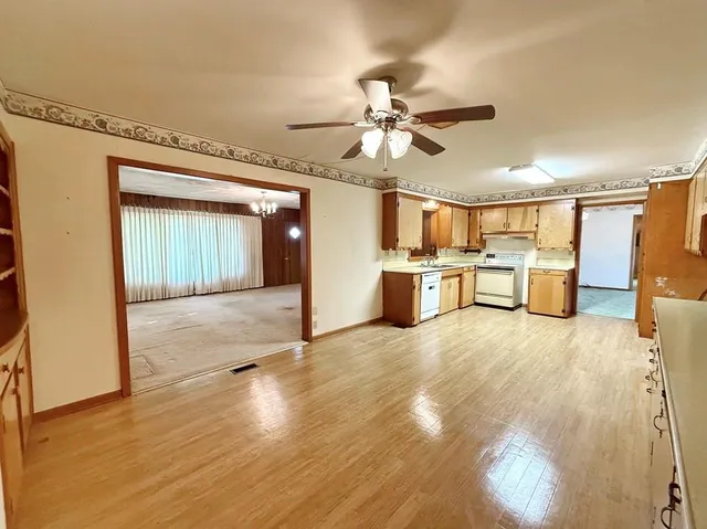 $160,000 | 212 Maple Drive, El Dorado Springs, MO 64744