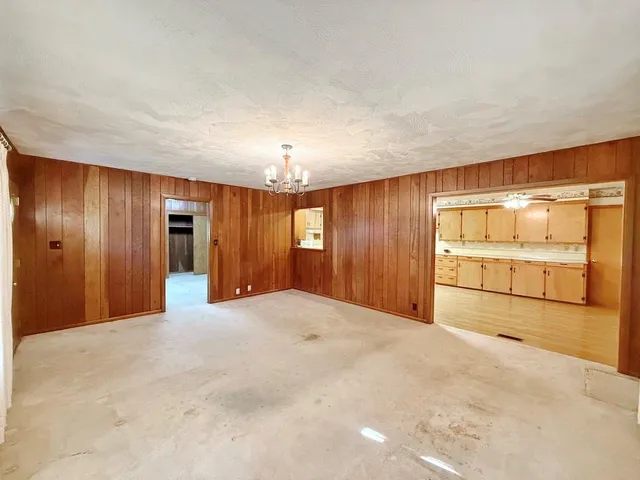 $160,000 | 212 Maple Drive, El Dorado Springs, MO 64744