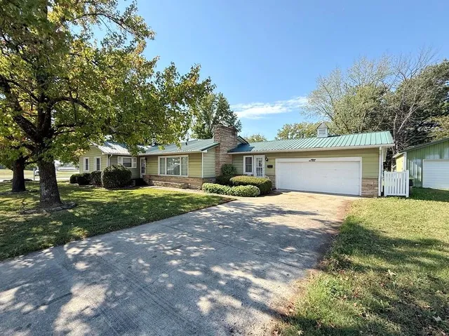 $160,000 | 212 Maple Drive, El Dorado Springs, MO 64744