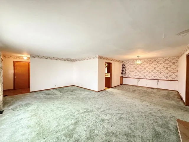 $160,000 | 212 Maple Drive, El Dorado Springs, MO 64744