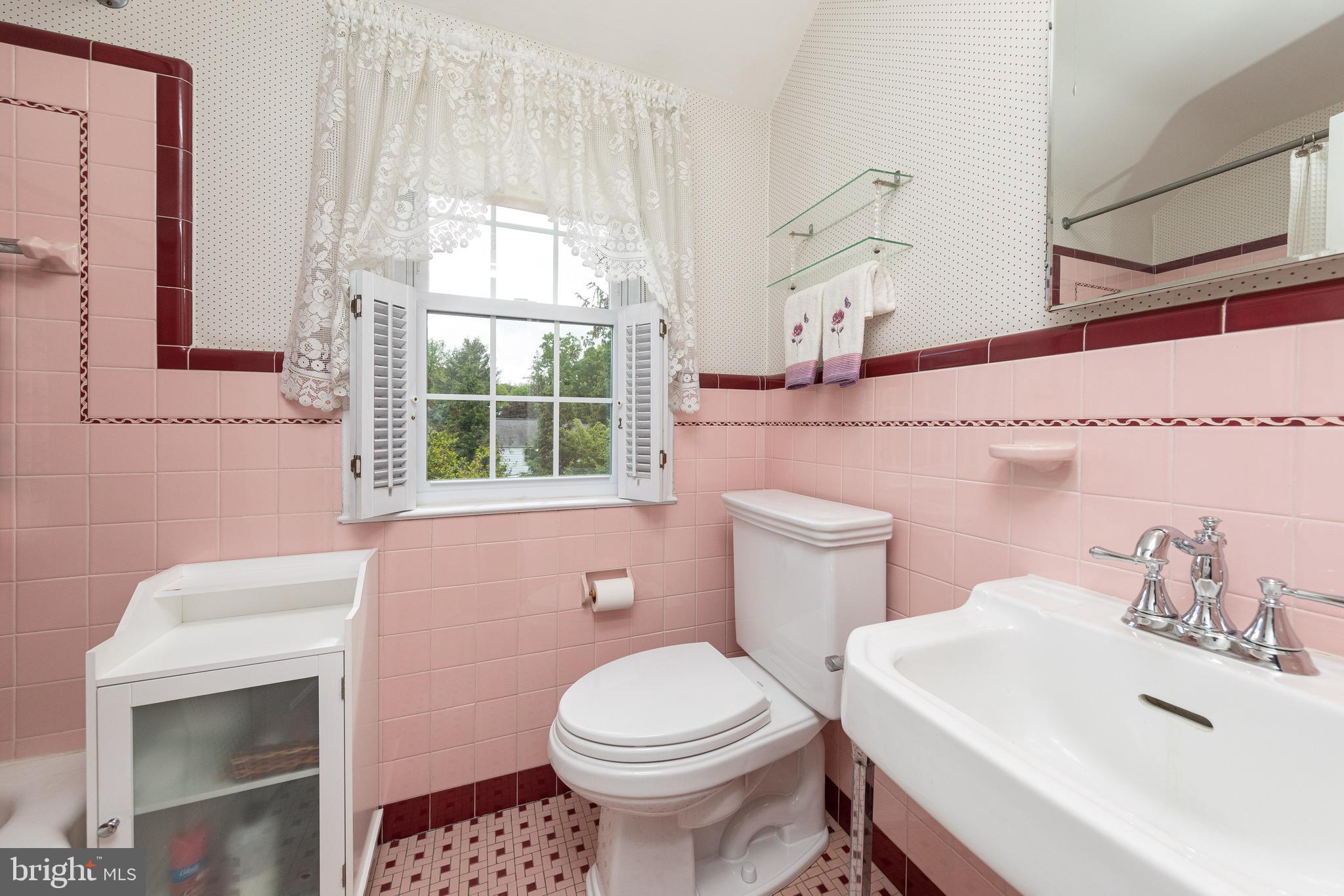 532 Fox Road Glenside, PA 19038 - Photo 21 of 49 Gallery Image 21