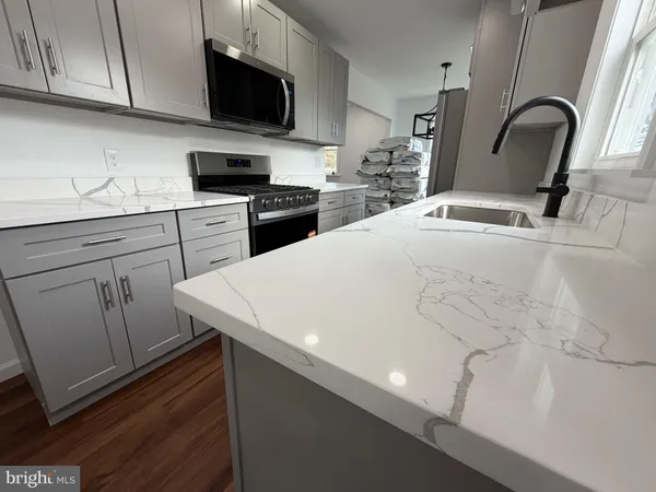 $350,000 | 321 Bassett Avenue, New Castle, DE 19720