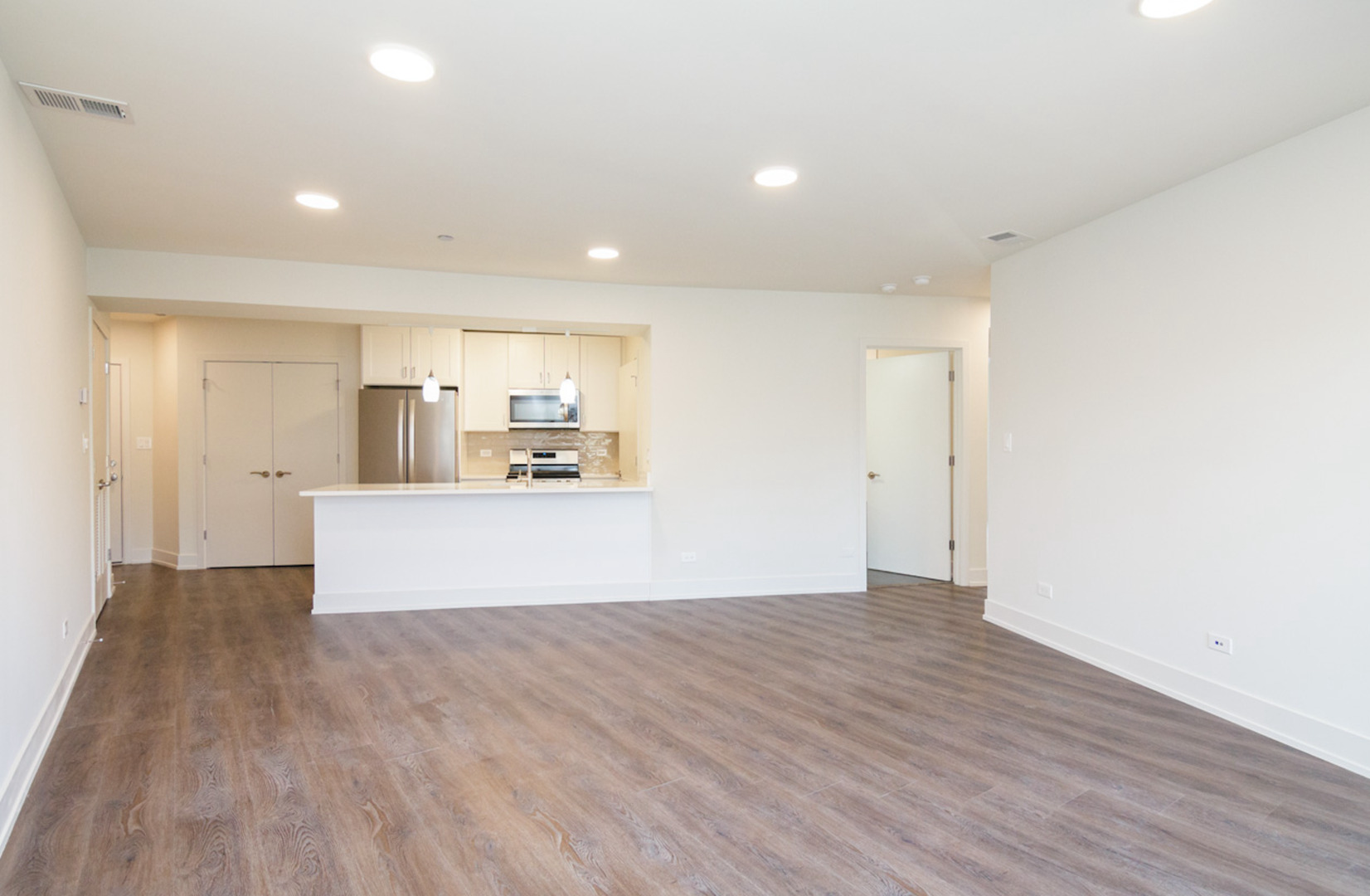 1212 Vine Avenue, Unit 2C Park Ridge, IL 60068 - Photo 4 of 11