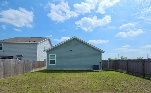 $1,700 | 1232 Cattail Lane, Bastrop, TX 78602