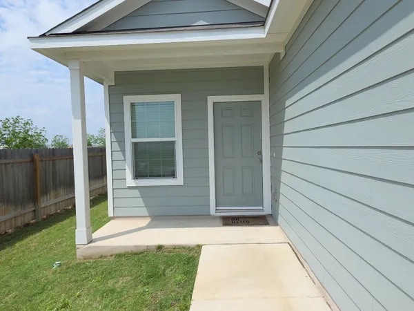 $1,700 | 1232 Cattail Lane, Bastrop, TX 78602