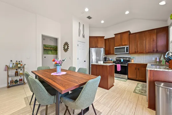 $2,350 | 9515 Tanager Way, Austin, TX 78748