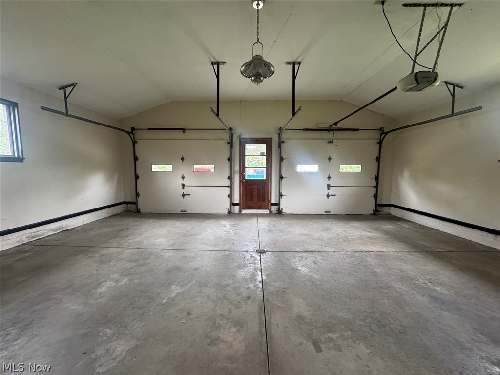2705 Columbia Road Medina, OH 44256 - Photo 5 of 48 Garage interior