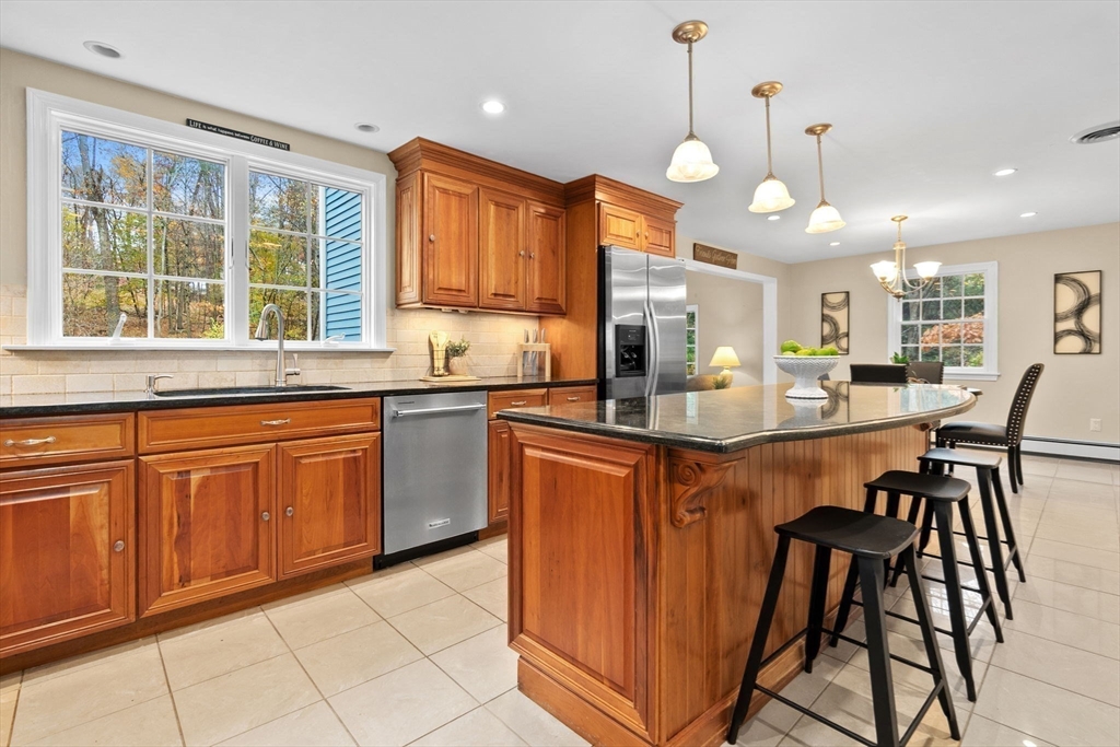 16 West Tapley Road Lynnfield, MA 01940 - Photo 4 of 42 Gallery Image 4