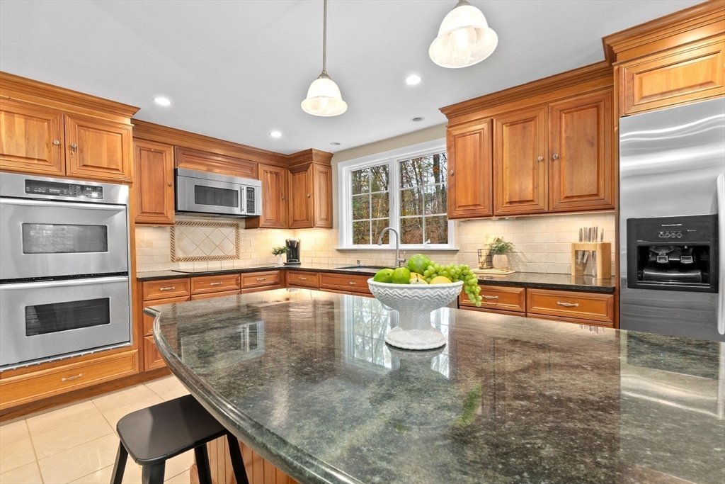 16 West Tapley Road Lynnfield, MA 01940 - Photo 5 of 42 Gallery Image 5