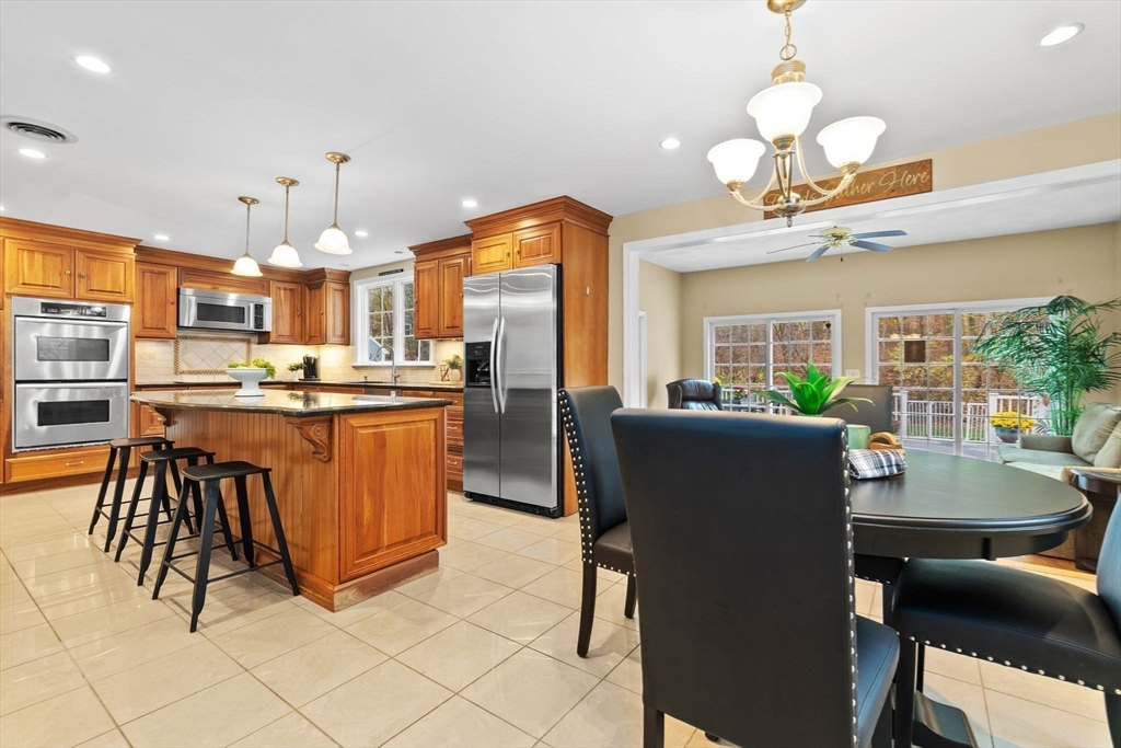 16 West Tapley Road Lynnfield, MA 01940 - Photo 7 of 42 Gallery Image 7