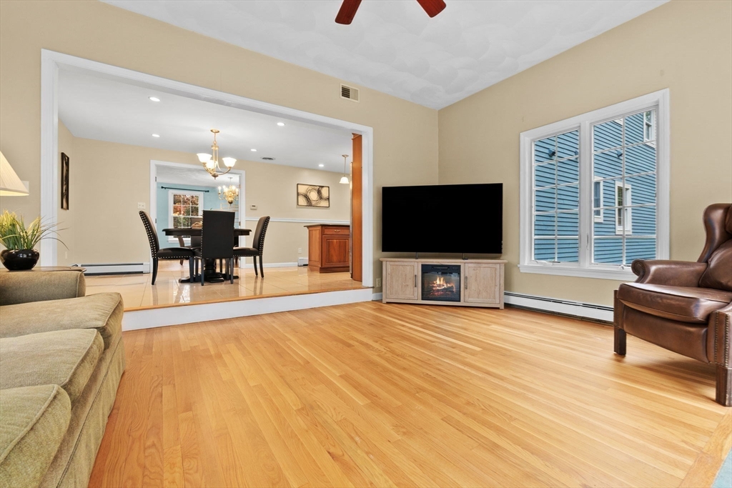 16 West Tapley Road Lynnfield, MA 01940 - Photo 10 of 42 Gallery Image 10