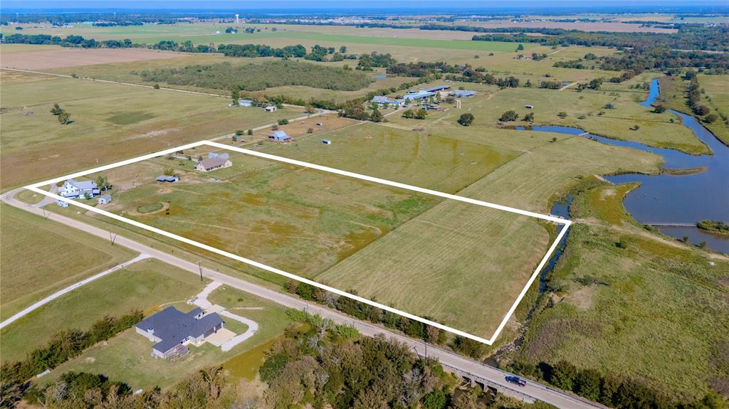 12509 Strittmatter Road Pilot Point, TX 76258 - Photo 3 of 24 a view of a tennis court