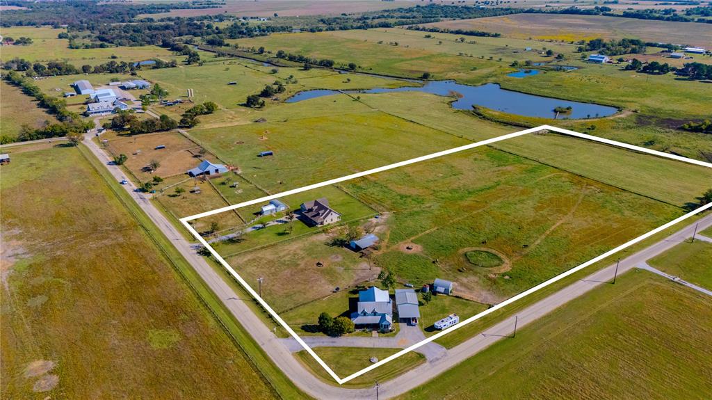 12509 Strittmatter Road Pilot Point, TX 76258 - Photo 7 of 24 a view of a tennis court