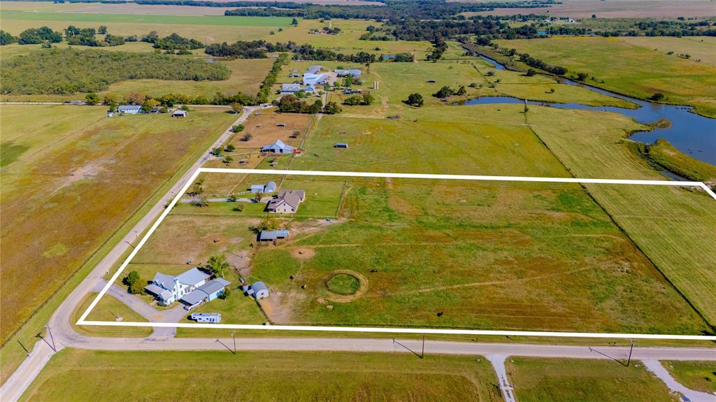 12509 Strittmatter Road Pilot Point, TX 76258 - Photo 8 of 24 a view of a pool