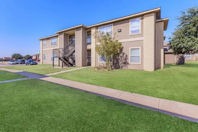 $822 | 409 Riverhill Loop, Laredo, TX 78046