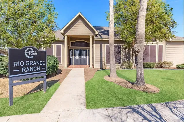 $822 | 409 Riverhill Loop, Laredo, TX 78046