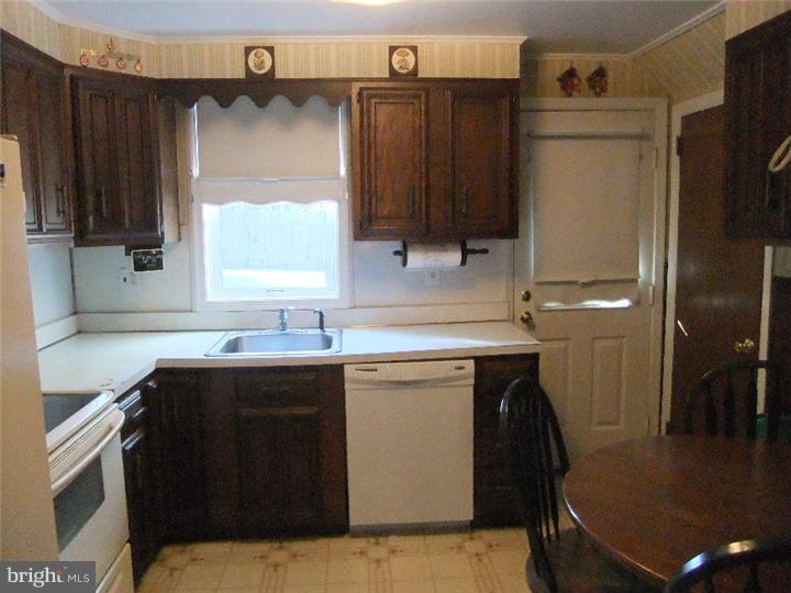 246 East Springfield Road Springfield, PA 19064 - Photo 4 of 17