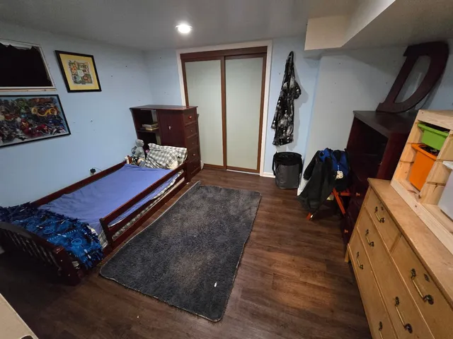 $254,000 | 18526 Dixie Highway, Homewood, IL 60430