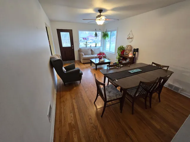 $254,000 | 18526 Dixie Highway, Homewood, IL 60430