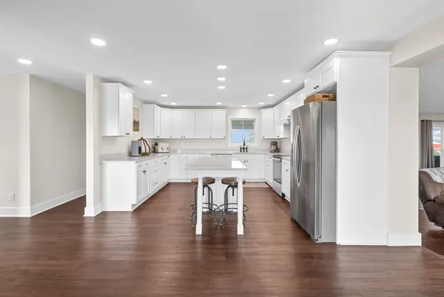 a view of a garden and basketball court