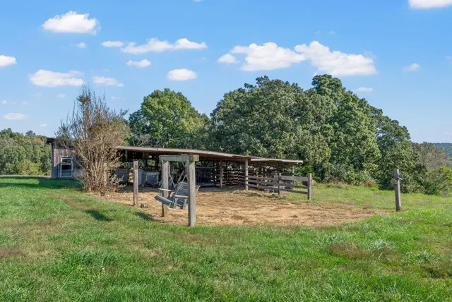 2760 Wallace Fork Road, Princeton, KY 42445