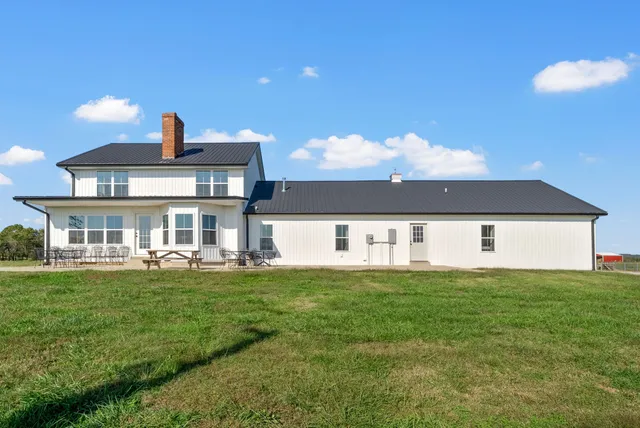 2760 Wallace Fork Road, Princeton, KY 42445