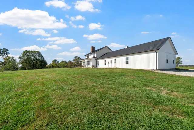 2760 Wallace Fork Road, Princeton, KY 42445