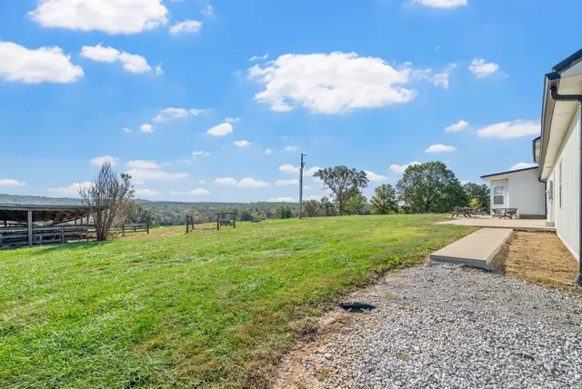 2760 Wallace Fork Road, Princeton, KY 42445