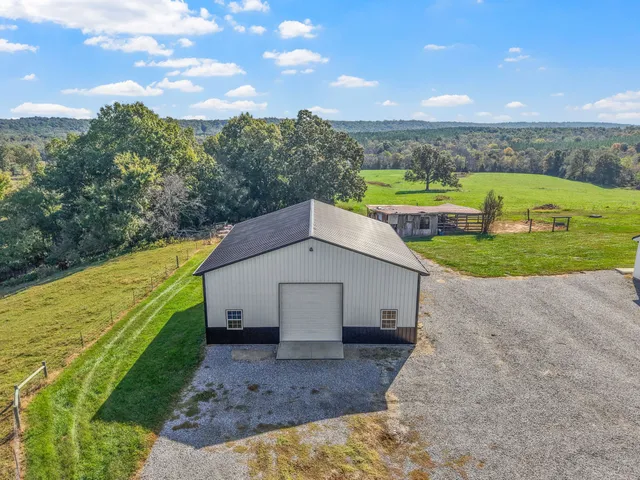 2760 Wallace Fork Road, Princeton, KY 42445