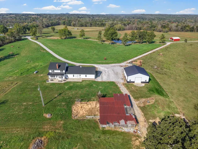 2760 Wallace Fork Road, Princeton, KY 42445