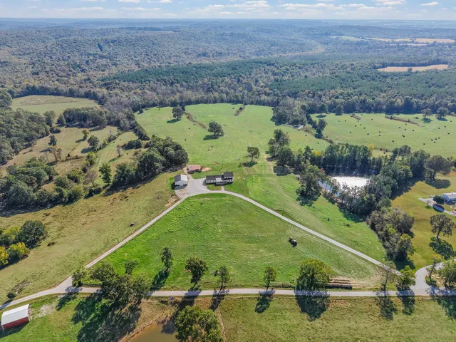 2760 Wallace Fork Road, Princeton, KY 42445