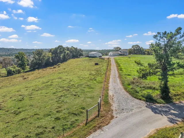 2760 Wallace Fork Road, Princeton, KY 42445