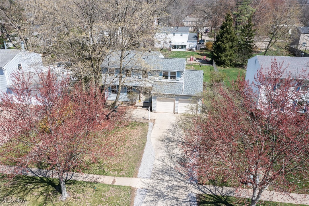 730 Brookledge Drive Medina, OH 44256 - Photo 2 of 43 Beautiful well-established neighborhood with sidewalks