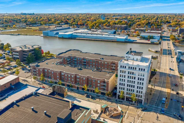 $210,000 | 118 South Washington Street, Unit 226A, Green Bay, WI 54301