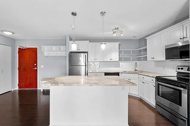 $210,000 | 118 South Washington Street, Unit 226A, Green Bay, WI 54301