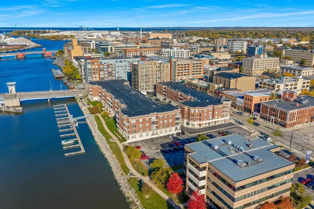 $210,000 | 118 South Washington Street, Unit 226A, Green Bay, WI 54301