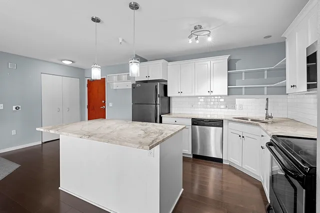 $210,000 | 118 South Washington Street, Unit 226A, Green Bay, WI 54301