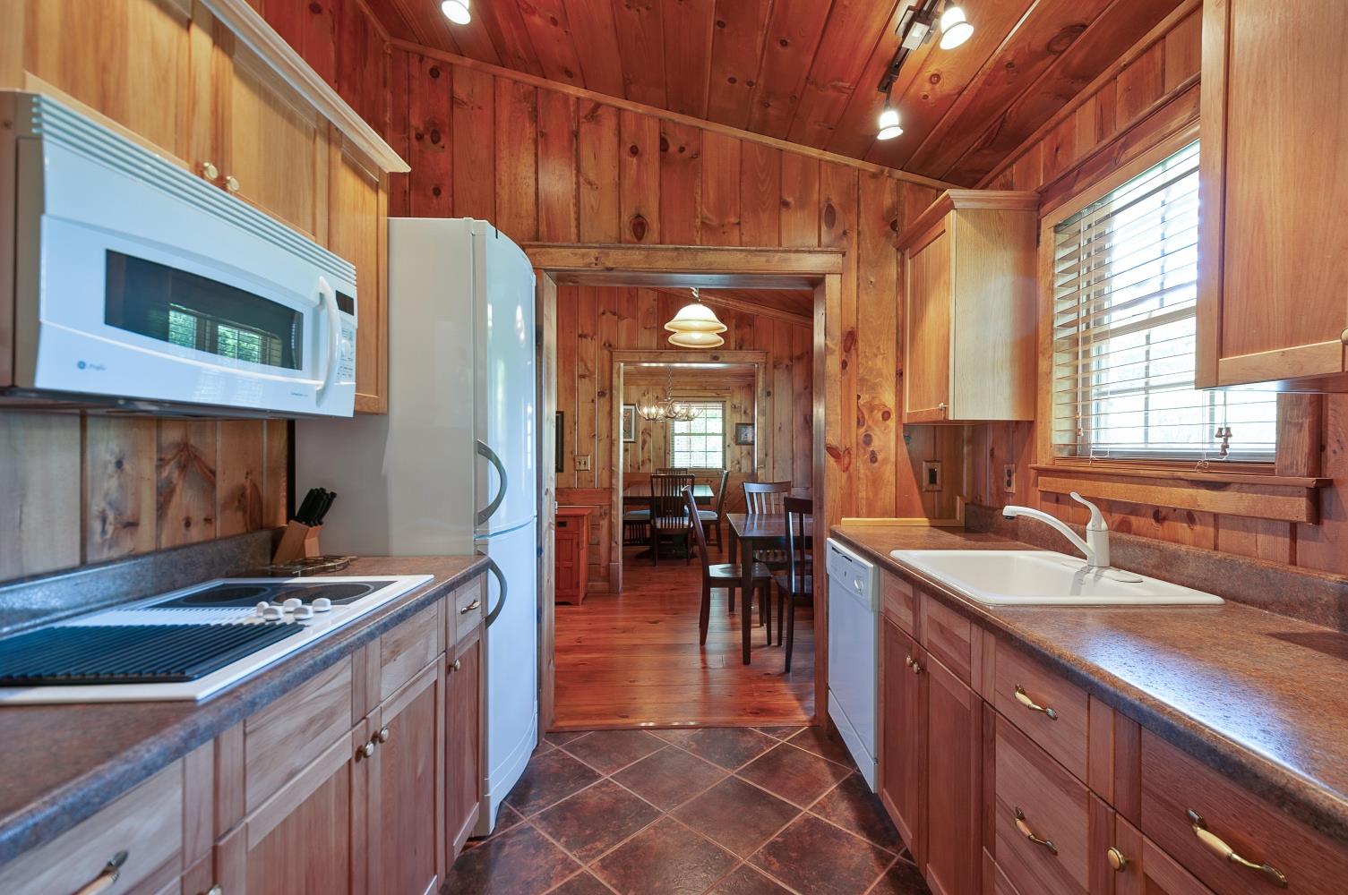 2579 Esque Sharp Road Mount Pleasant, TN 38474 - Photo 9 of 30 Gallery Image 9